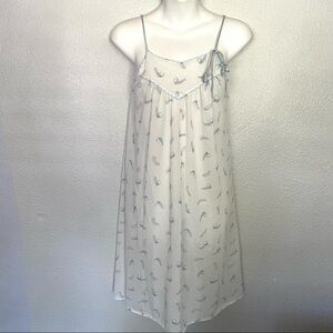 DREAM AWAY Vintage light blue feather print sheer nightgown chemise size medium